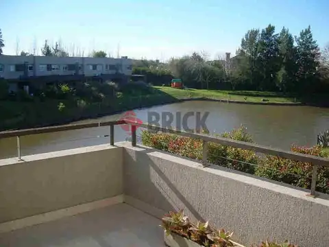 B Lago Escondido    100