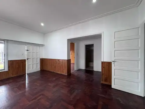 Casa 3 ambientes con 2 baños
