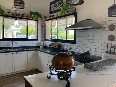 Casa en Alquiler Temporal con 2 cocheras