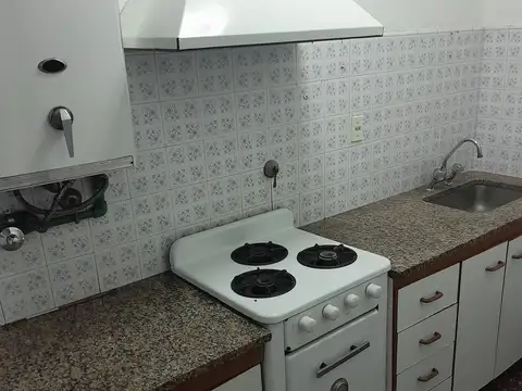 Depto Tipo Casa en Alquiler de 3 ambientes