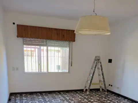 EN VENTA - COMPLEJO de 3 DPTOS. en Presidente Derqui