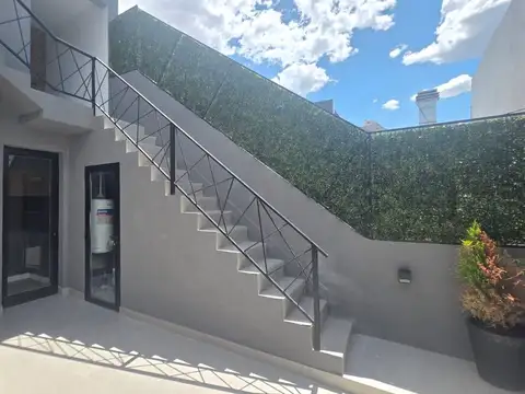 Depto Tipo Casa 4 ambientes con 1 baño