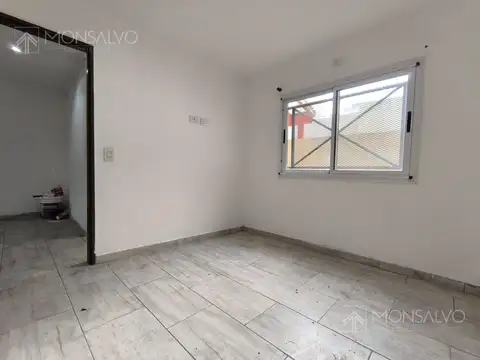 Depto Tipo Casa en Venta en Chilavert, USD 55.000