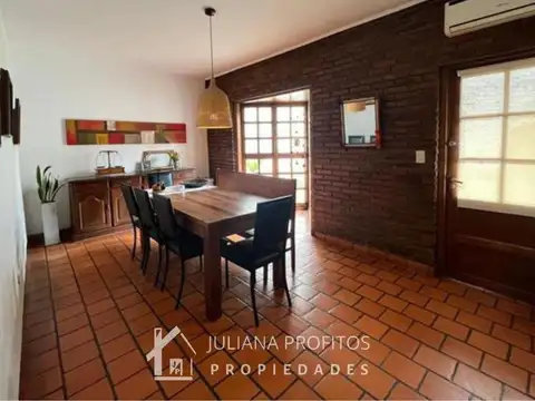 Depto Tipo Casa 3 ambientes con 2 baños