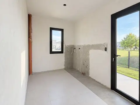 VENTA DE CASA EN SANTA ELENA - PILAR