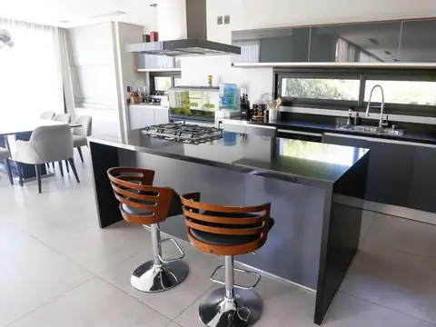 Casa en Alquiler al Noroeste