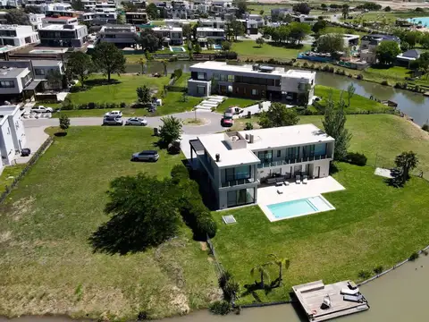 Casa en Alquiler de 4 dormitorios