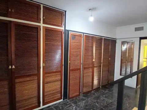 Casa 6 ambientes con 1 baño