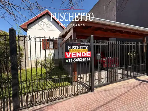 Av. Sta María 2124. Chalet 2 dorm. Escritorio. Cochera. Jardín. Lote 430 m2. Apto Comercial/Desarr.Inmob.
