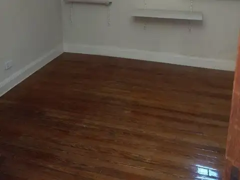 Depto Tipo Casa en Venta 70 años