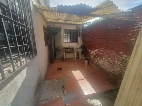 PH 2 ambientes y medio con patio y terraza, sin expensas a refaccionar