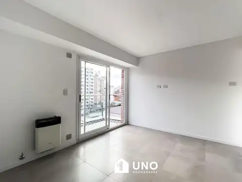 Urquiza y Balcarce - Dpto Monoambiente.