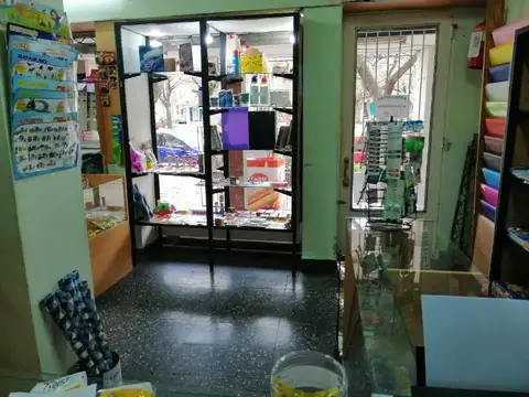 EN VENTA EN CIUDAD JARDIN LOCAL DE 40M2 CON COMERCIO DE KIOSCO FUNCIONANDO + DE 20 AÑOS - FICHA 7613