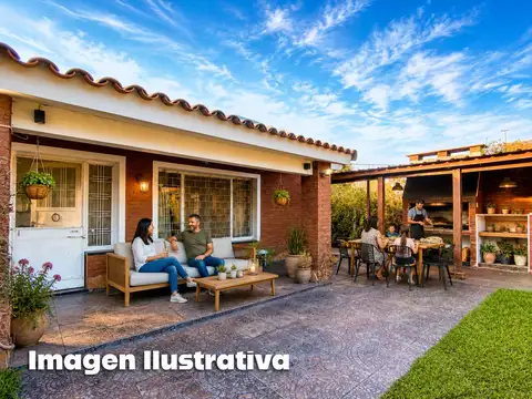 Casa 4 ambientes con 2 baños