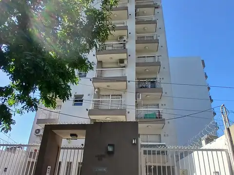 Departamento Dos Ambientes. Morón