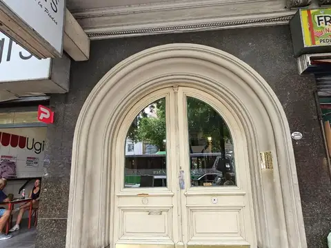 Av. Rivadavia  al 2500