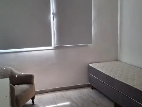 Casa en planta baja a la venta en barrio Santa juana. Cannin