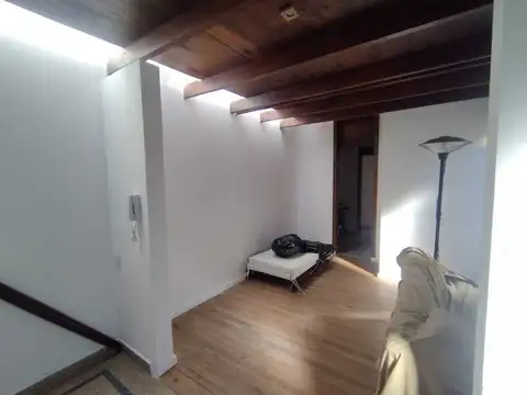 Depto Tipo Casa 4 ambientes con 2 baños