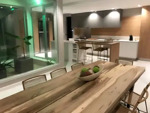 Casa 4 ambientes con 3 baños