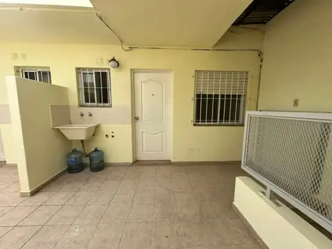 DEPARTAMENTO 2AMB. - 1ER PISO