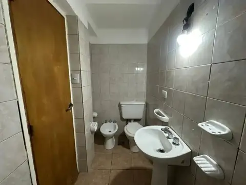 Departamento en Alquiler en Bernal Oeste, $ 370.000