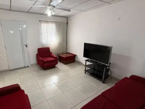 CASA EN BARRIO SARGENTO CABRAL