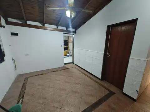Depto Tipo Casa en Alquiler de 5 ambientes