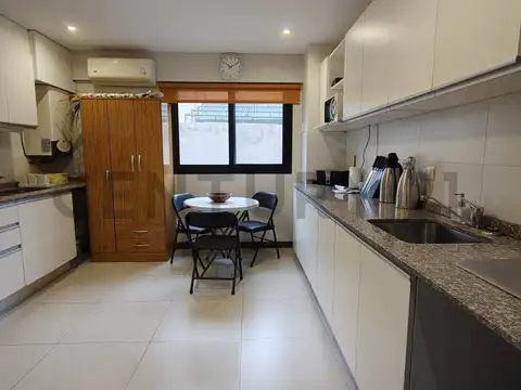 Departamento 6 ambientes con 3 baños
