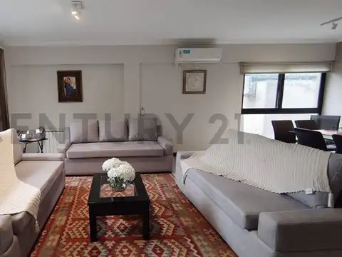 Agustín Alvarez 100, Piso 1