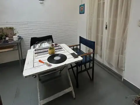 Julian Alvarez 1000, Piso PB