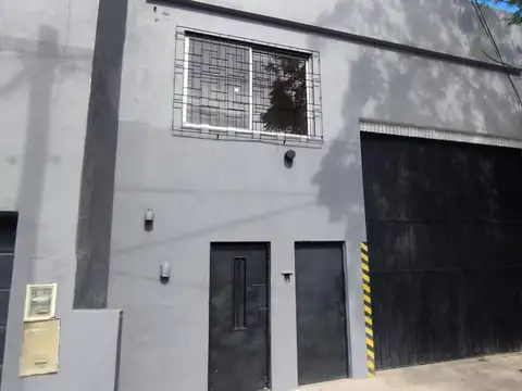 Galpón de 450 m2 en alquiler en Caseros