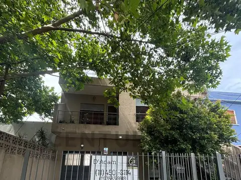 Rivadavia 2200, Piso 0