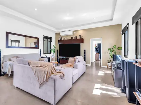 CASA 5 AMBIENTES EN VENTA (CANNING - VILLA MARIA)
