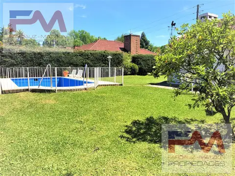 Casa 4 ambientes con 2 baños