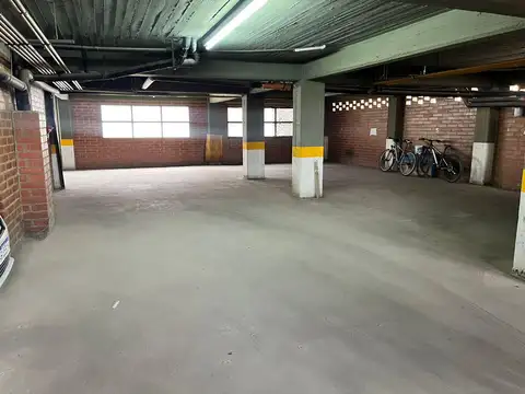 COCHERA en el centro de Neuquén