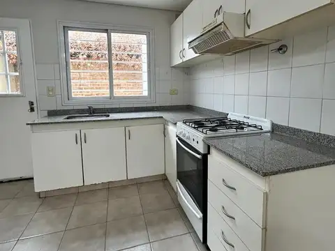 Depto Tipo Casa 3 ambientes con 1 baño
