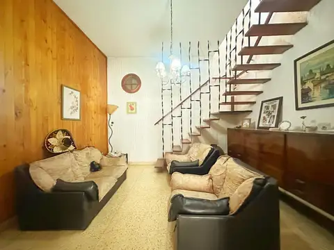 VENTA CASA DOS FAMILIAS VALENTIN ALSINA PATIO GARAGE