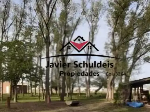 Hermosa quinta, con muy linda arboleda. 