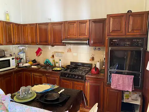 Casa en Venta con 3 cocheras