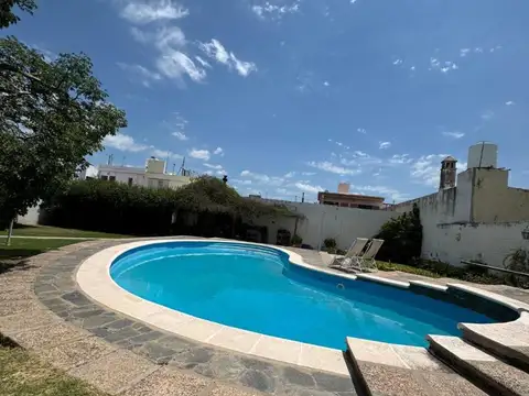 Alejo Carme Guzman 100