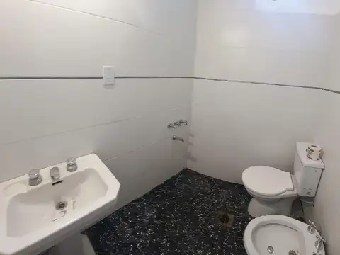 Depto Tipo Casa en Alquiler 40 años