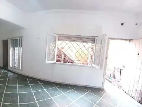 Depto Tipo Casa en Alquiler en Remedios de Escalada, $ 650.000