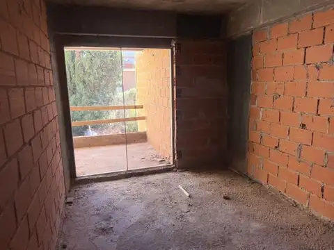 VENTA DEPTO EN POZO VILLA DEVOTO 4 AMB CON PARRILL