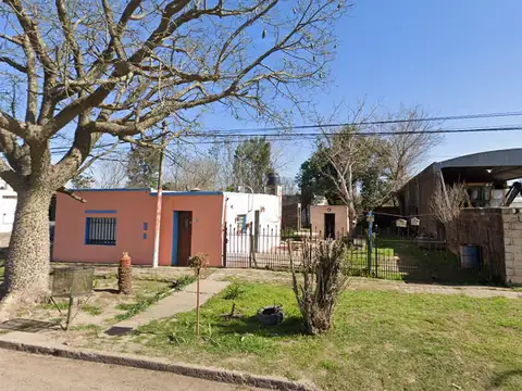 Venta Casa 2 Dormitorios a Reciclar Coronel Dominguez