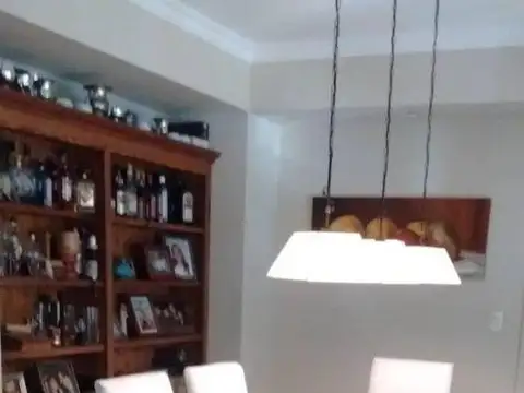 Casa 6 ambientes con 4 baños