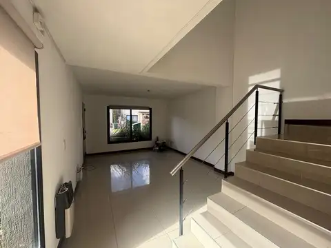 Casa en Alquiler en Moreno, USD 1.500