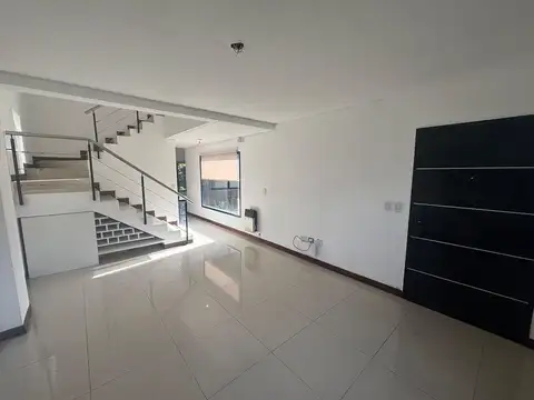 Casa en Alquiler de 3 dormitorios