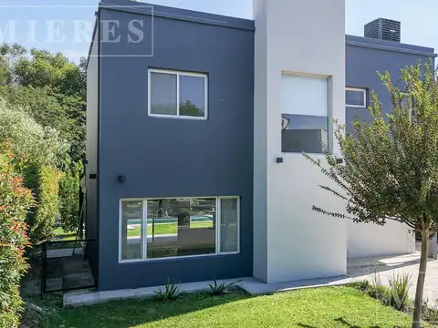 Casa en venta en Los Robles, La Cañada de Pilar