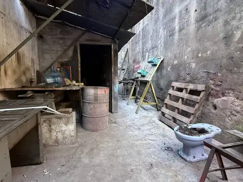 Galpon en Venta 27  mts Fondo