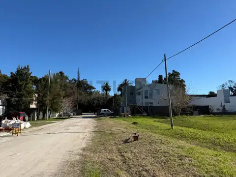 LOTE EN VENTA EN LA PLATA BARRIO SAN PATRICIO - HERNANDEZ